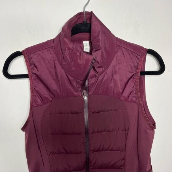 Lululemon Down For it All Vest 8 - Picture 3 of 6